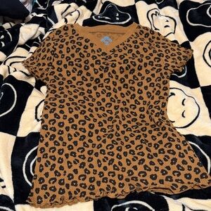 Trendy Leopard Print Short Sleeve Tee